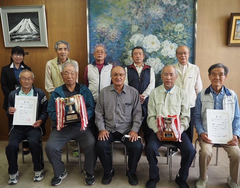 写真:団体の部優勝 五反田学区