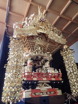 写真：七所社のカグラ（側面）