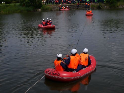 水難救助訓練の写真