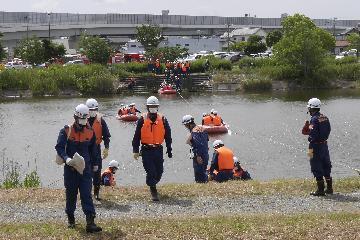 水難救助訓練の写真2