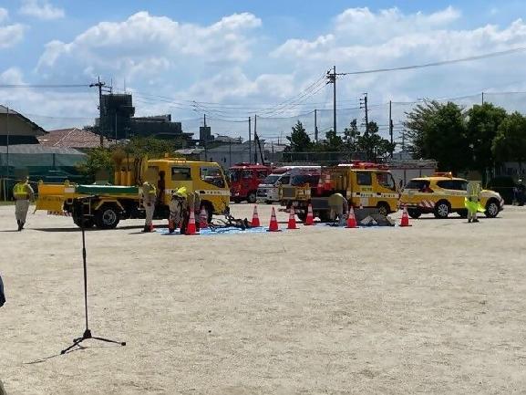 写真:道路障害物除去訓練