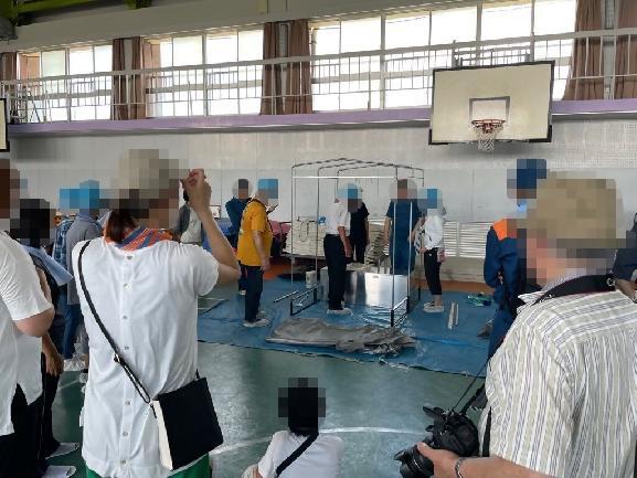 写真:仮設トイレ設置