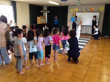 写真：歩行訓練の様子