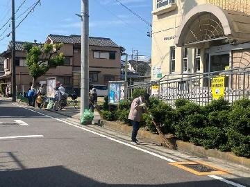 写真:清掃活動の様子