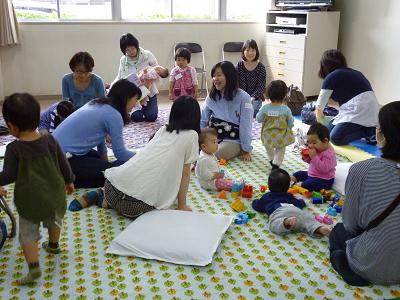 写真:子育てサロンお母さん交流
