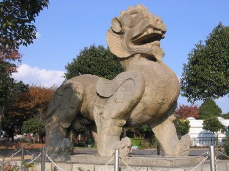 写真：金城ふ頭にある六朝帝王陵の麒麟像