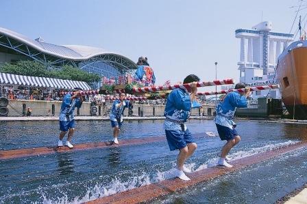 写真：名古屋港筏師一本乗り