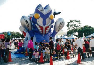 写真:ふわふわ遊具 第15回 平成16年(2004年)