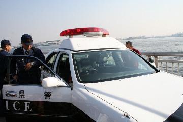 写真:パトカー乗車体験の様子 第17回 平成18年(2006年)