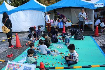 写真:ゲームコーナーの様子 第26回 平成27年(2015年)