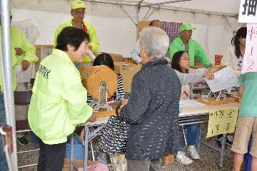 写真：抽選会コーナー
