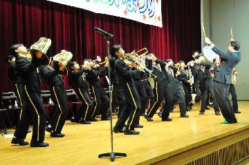 写真：南陽中学校の演奏
