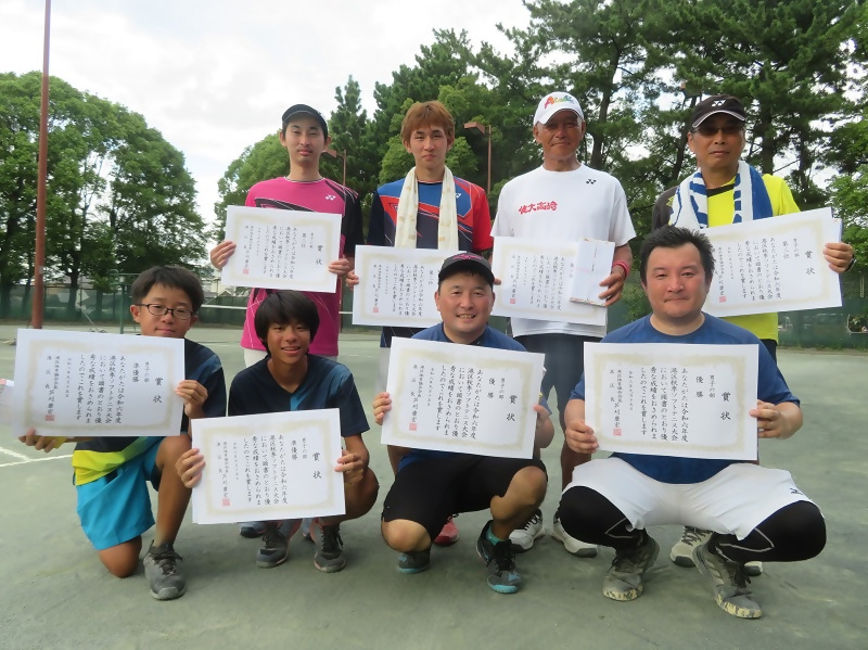 写真：男子の部、入賞者の皆さん