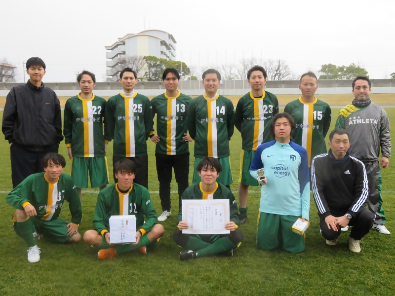 準優勝チーム「伊勢湾海運」の皆さんの写真