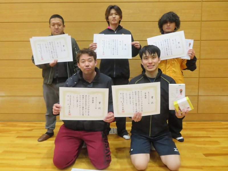 男子の部ダブルス、入賞者のみなさんの写真