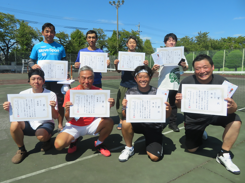 男子の部、入賞者の皆さんの写真