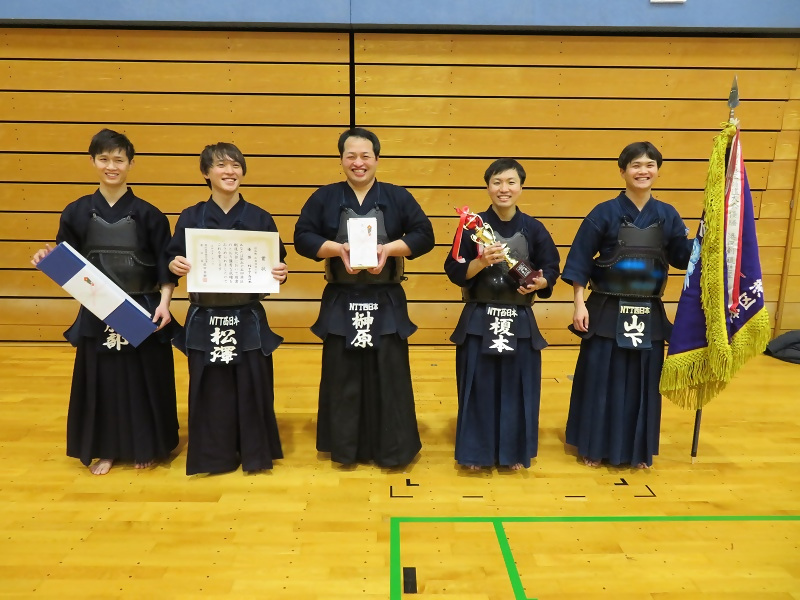 団体戦：加盟団体の部の優勝チームの皆さまの写真