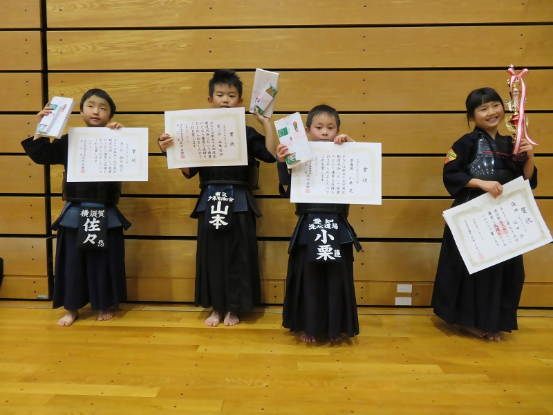 小学生2年生以下の部の入賞者の皆さまの写真