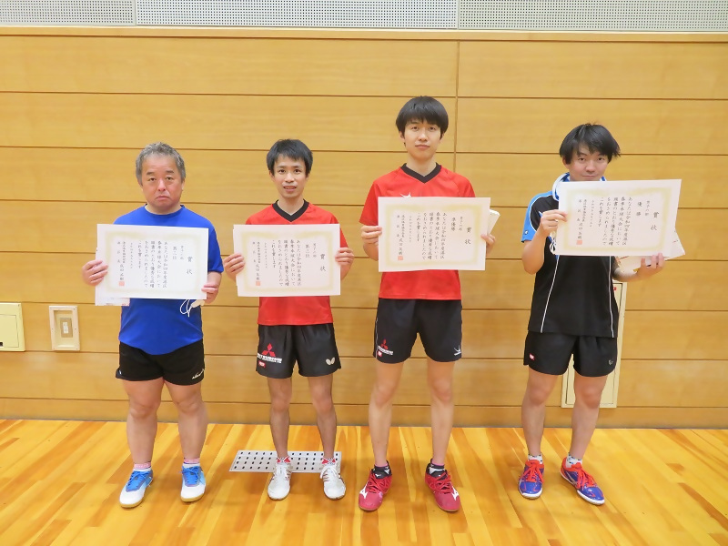 シングルス男子の部、入賞者のみなさんの写真