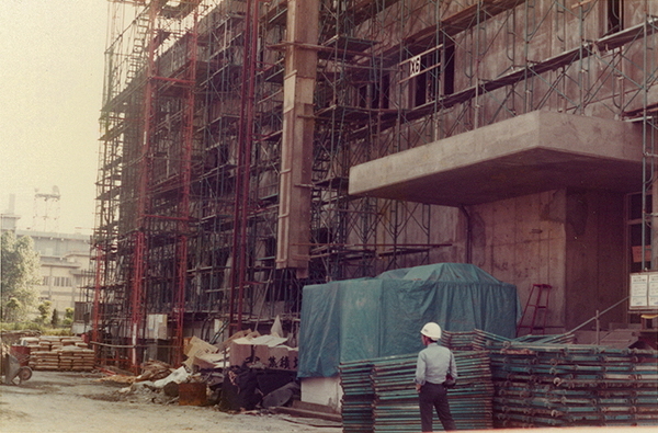 写真:昭和56年5月の工事の様子