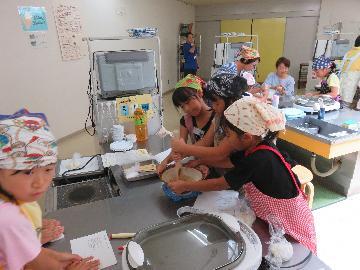 写真：たれを作る様子1