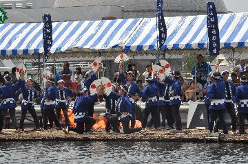 写真:おんぽい節