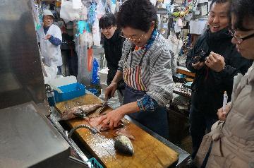 写真:「みなとイルミナート」体験型アトラクションの様子