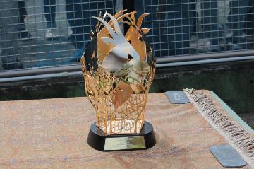 写真:優勝トロフィー