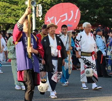 写真:みなと祭での髙羽さん
