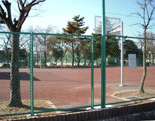 道徳公園のバスケットコートの写真