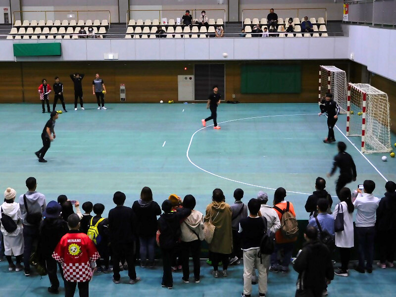 写真:ハンドボールデモンストレーションの様子