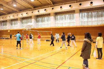 ソフトバレーボール大会の活動風景