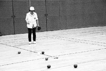 写真:ボッチャを楽しもう1