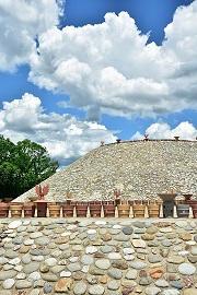 写真:志段味大塚古墳