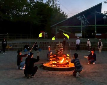 キャンプファイヤー