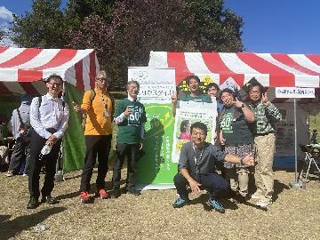 写真:スタッフみんなで記念撮影