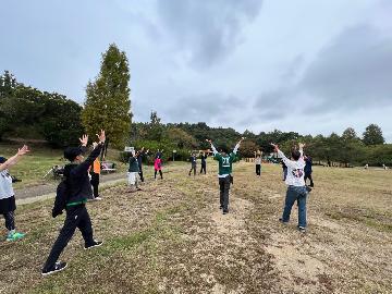 写真:ストレッチ体操中