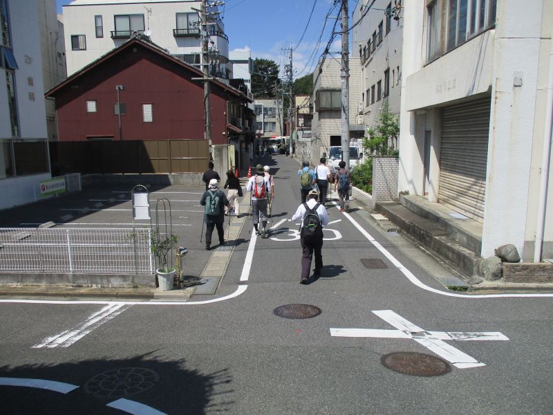 写真:扇川から旧東海道へ