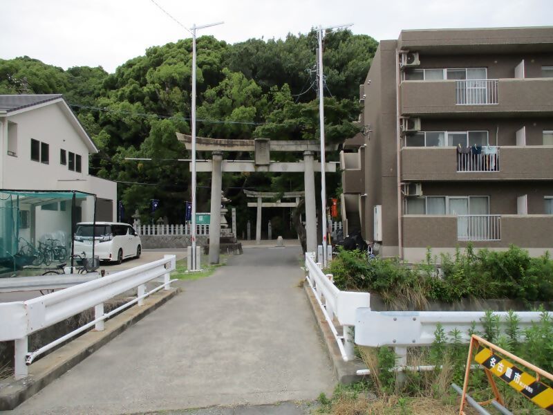 写真:有松天満社へ