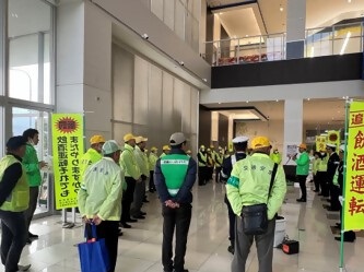 写真：交通安全活動の様子