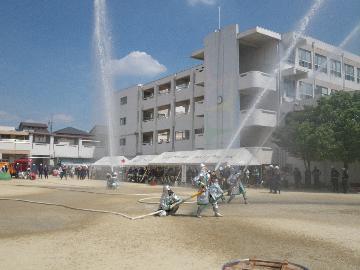 写真:総合防災訓練 放水訓練