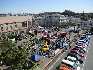 写真:駐車場の全景