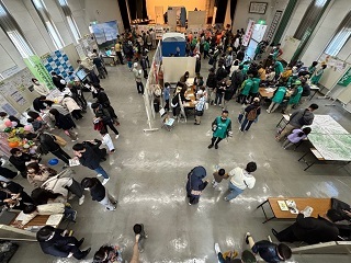 写真:講堂の全景