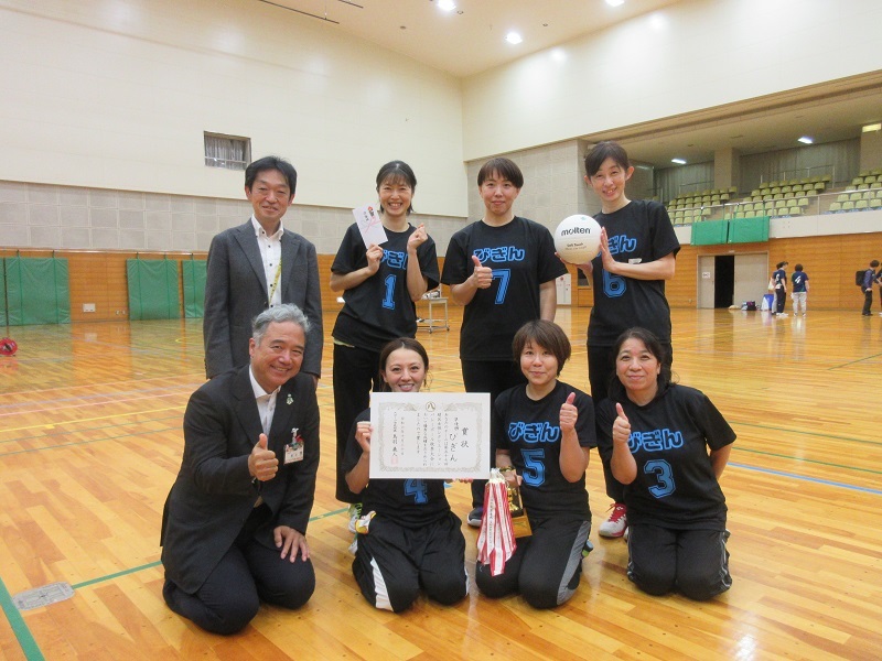 準優勝した「びぎん」の皆さんの写真