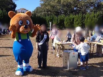 写真:名古屋市明るい選挙マスコット「クリタン」