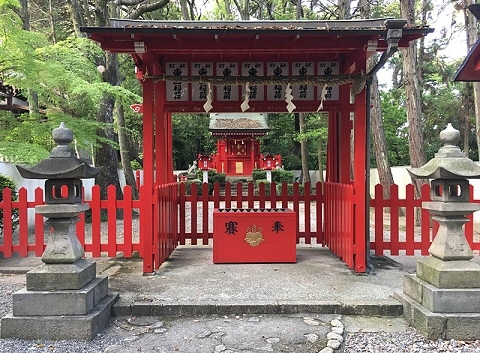 東宮稲荷社の写真3