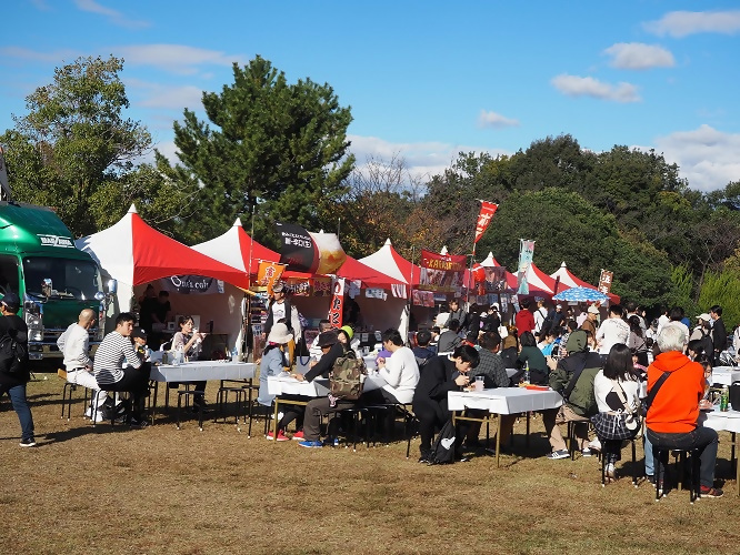 写真:宿場名物市の様子