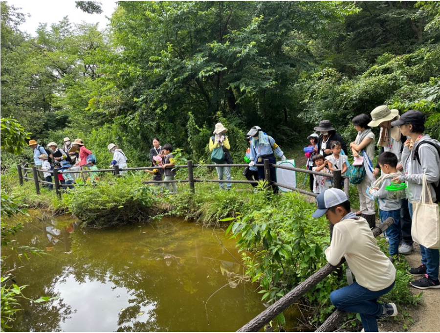 写真:牧野池のほとり