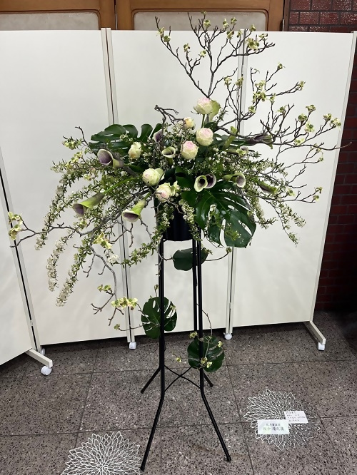 写真:会場玄関の作品