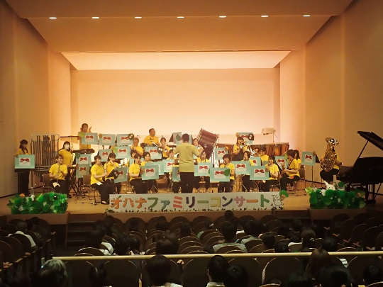 写真：全体の演奏の様子